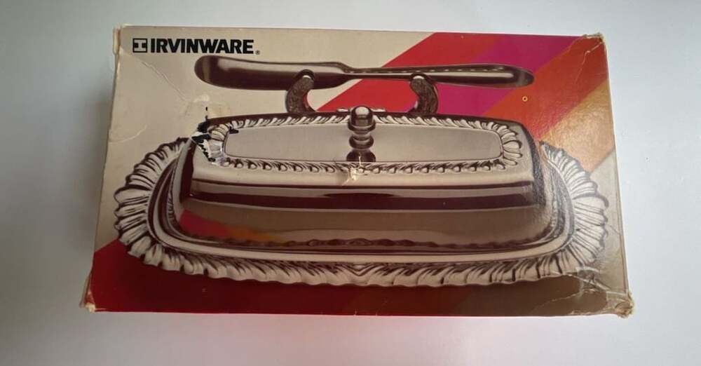 Vintage Irvinware Chromeware Butter Dish & Spreader Model 22760